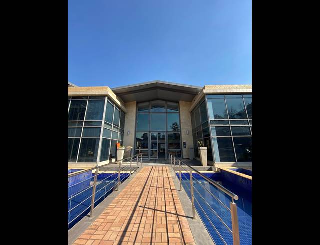 701M² OFFICE TO LET IN BRYANSTON